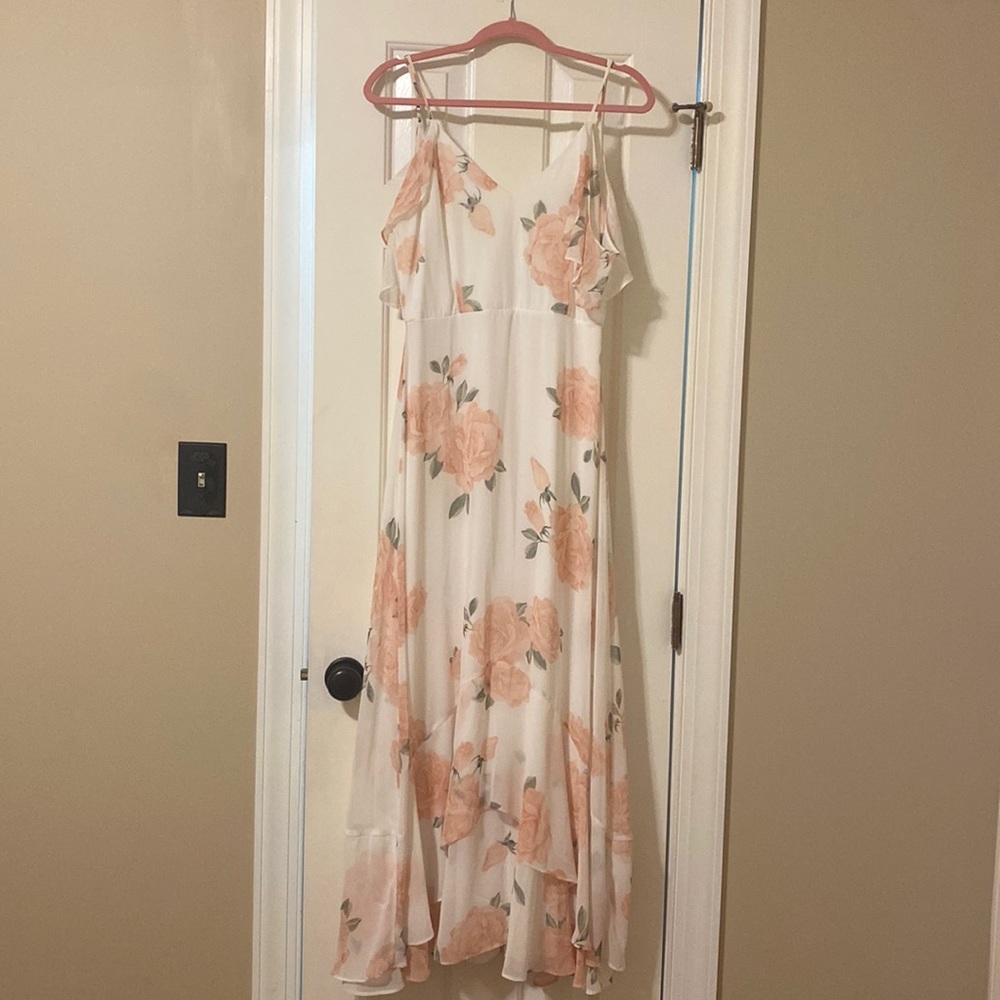 Lulus White maxi with blush florals